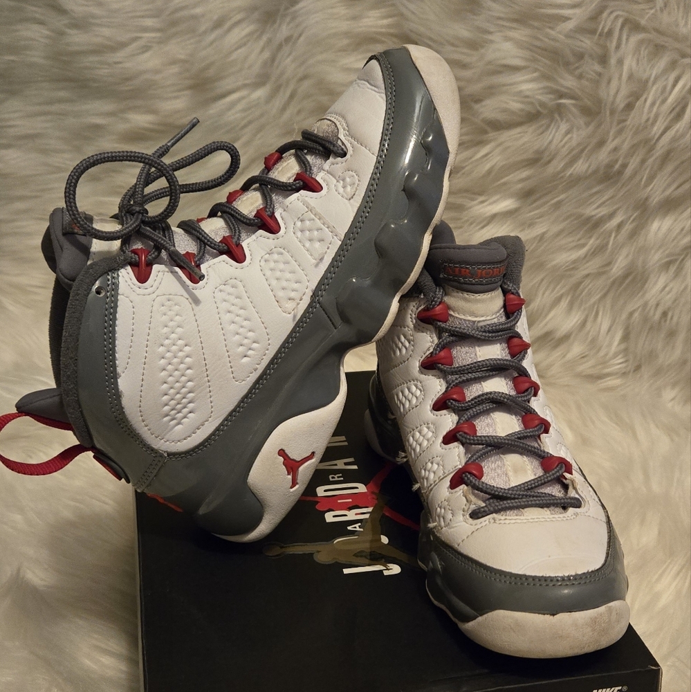 Jordan 9 Retro
